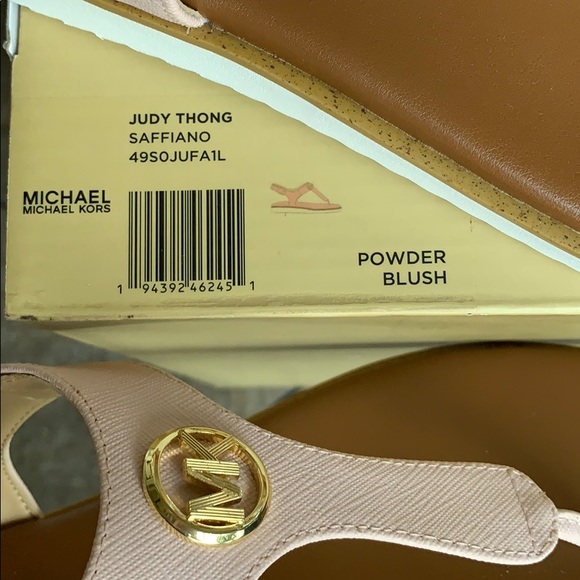 MICHAEL KORS JUDY THONG SAFFIANO POWDER BLUSH - Picture 12 of 16